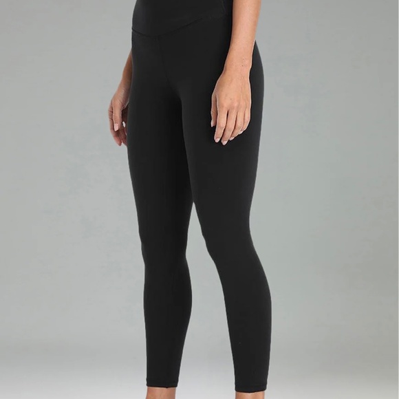 Colorfulkoala Black Workout Leggings - Picture 3 of 3